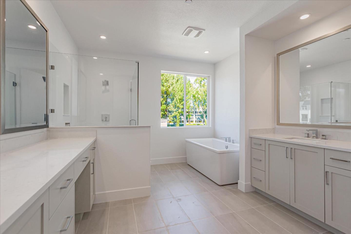 Detail Gallery Image 13 of 19 For 528 Lapis Ct, San Ramon,  CA 94583 - 4 Beds | 2/1 Baths