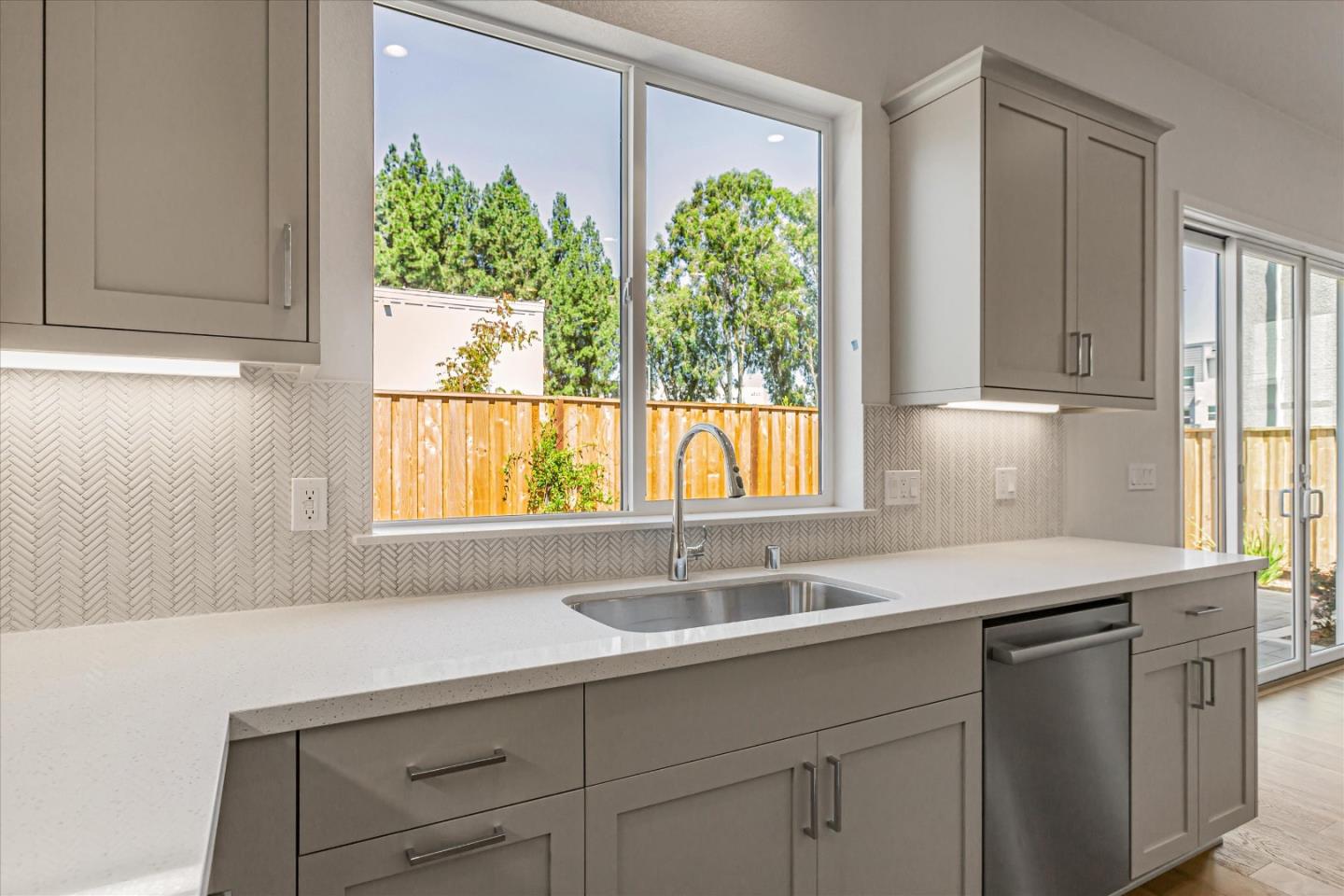 Detail Gallery Image 9 of 19 For 528 Lapis Ct, San Ramon,  CA 94583 - 4 Beds | 2/1 Baths