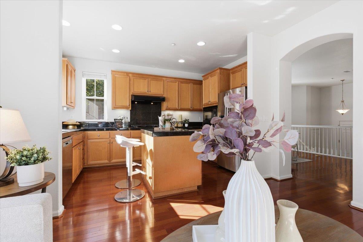 Detail Gallery Image 13 of 44 For 8831 Oliver Pl, Dublin,  CA 94568 - 4 Beds | 2/1 Baths