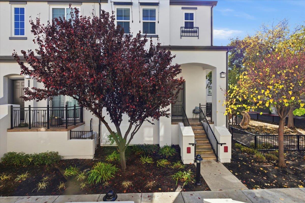 Detail Gallery Image 2 of 44 For 8831 Oliver Pl, Dublin,  CA 94568 - 4 Beds | 2/1 Baths