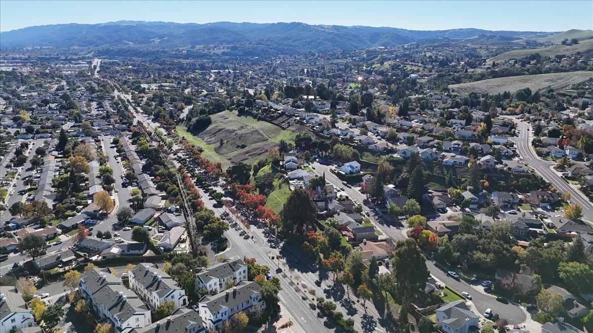 Detail Gallery Image 38 of 44 For 8831 Oliver Pl, Dublin,  CA 94568 - 4 Beds | 2/1 Baths