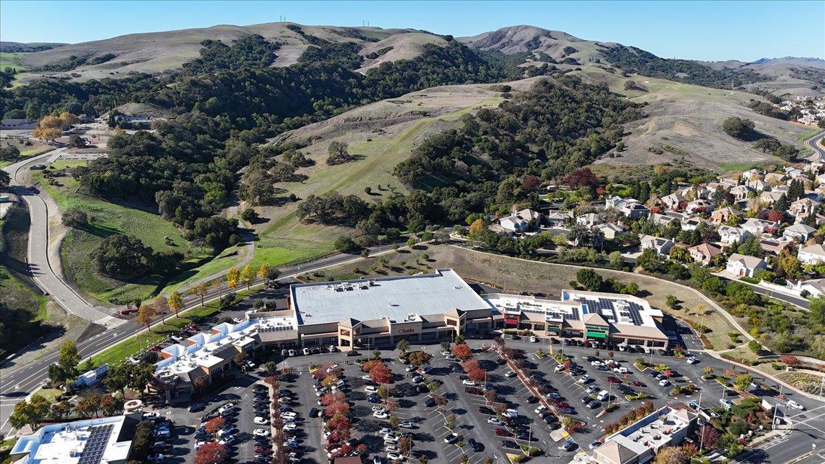 Detail Gallery Image 39 of 44 For 8831 Oliver Pl, Dublin,  CA 94568 - 4 Beds | 2/1 Baths