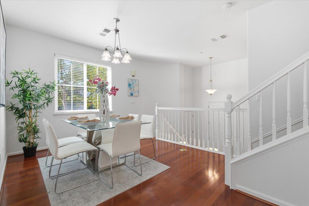 Detail Gallery Image 8 of 44 For 8831 Oliver Pl, Dublin,  CA 94568 - 4 Beds | 2/1 Baths