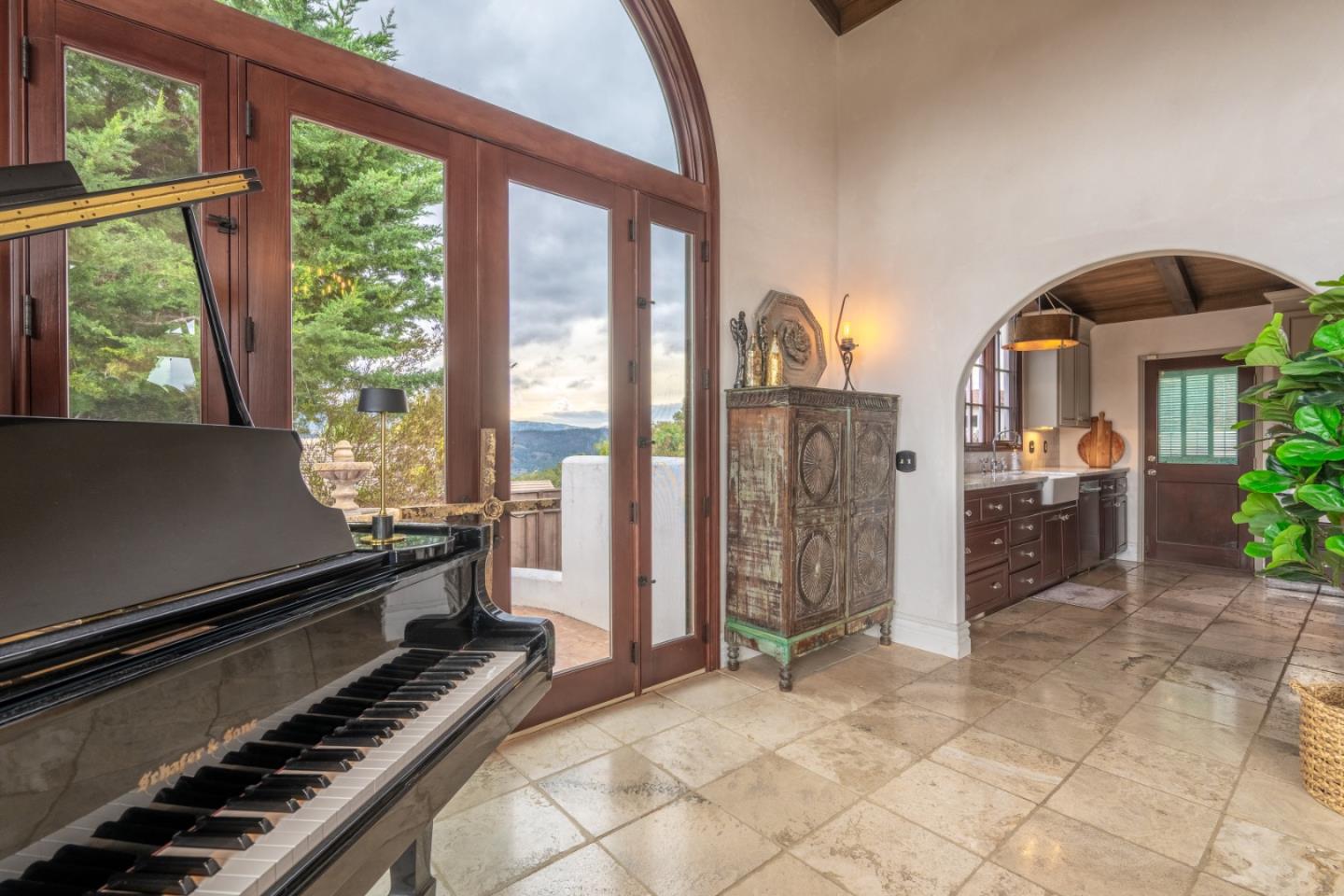 Detail Gallery Image 13 of 39 For 25430 Loma Robles Dr, Carmel,  CA 93923 - 3 Beds | 2/1 Baths