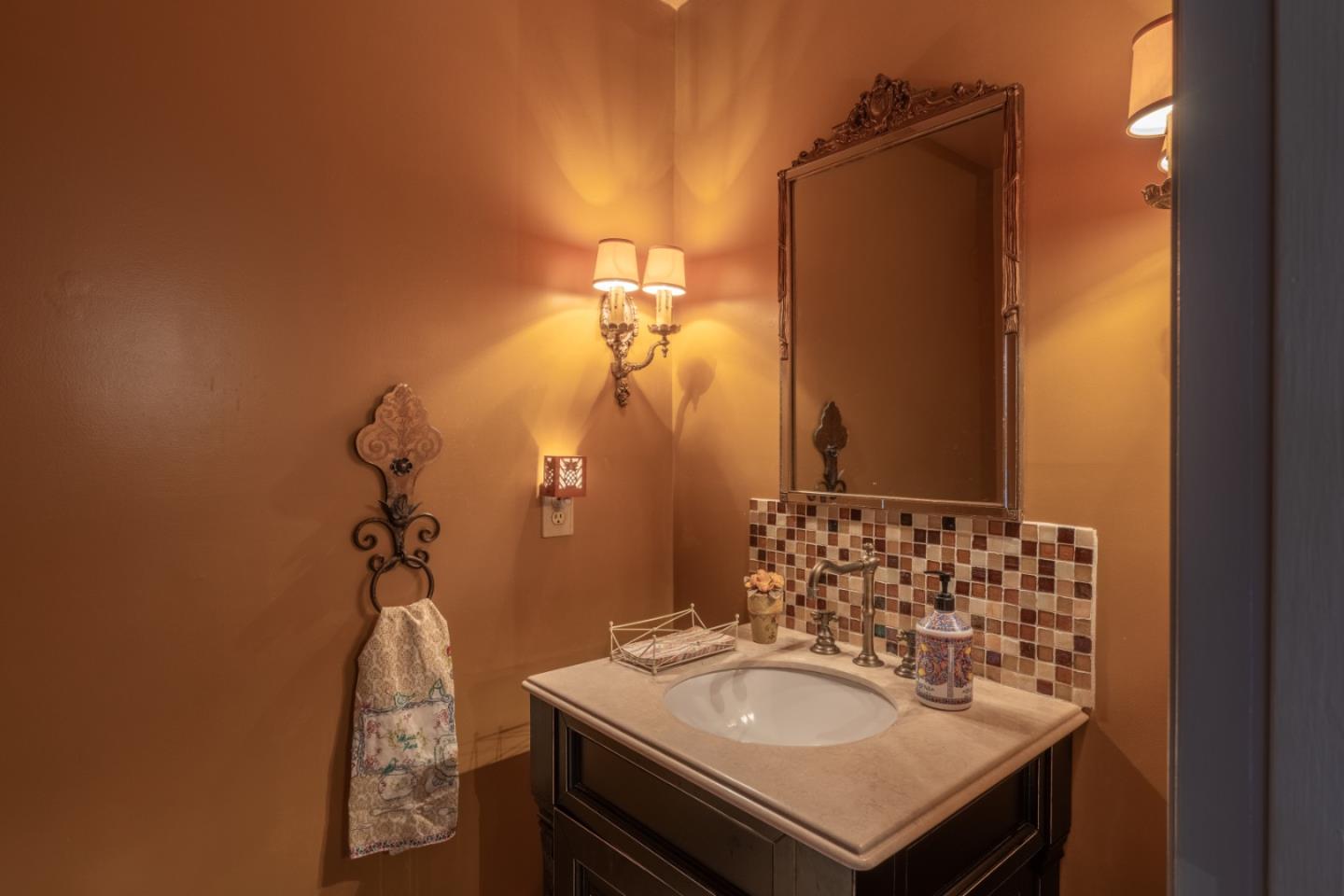Detail Gallery Image 31 of 39 For 25430 Loma Robles Dr, Carmel,  CA 93923 - 3 Beds | 2/1 Baths