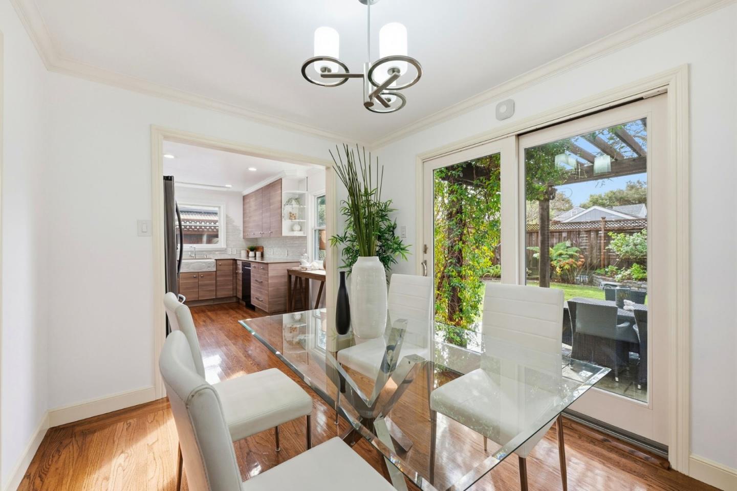 Detail Gallery Image 10 of 32 For 118 Alexander Ave, Redwood City,  CA 94061 - 2 Beds | 2 Baths