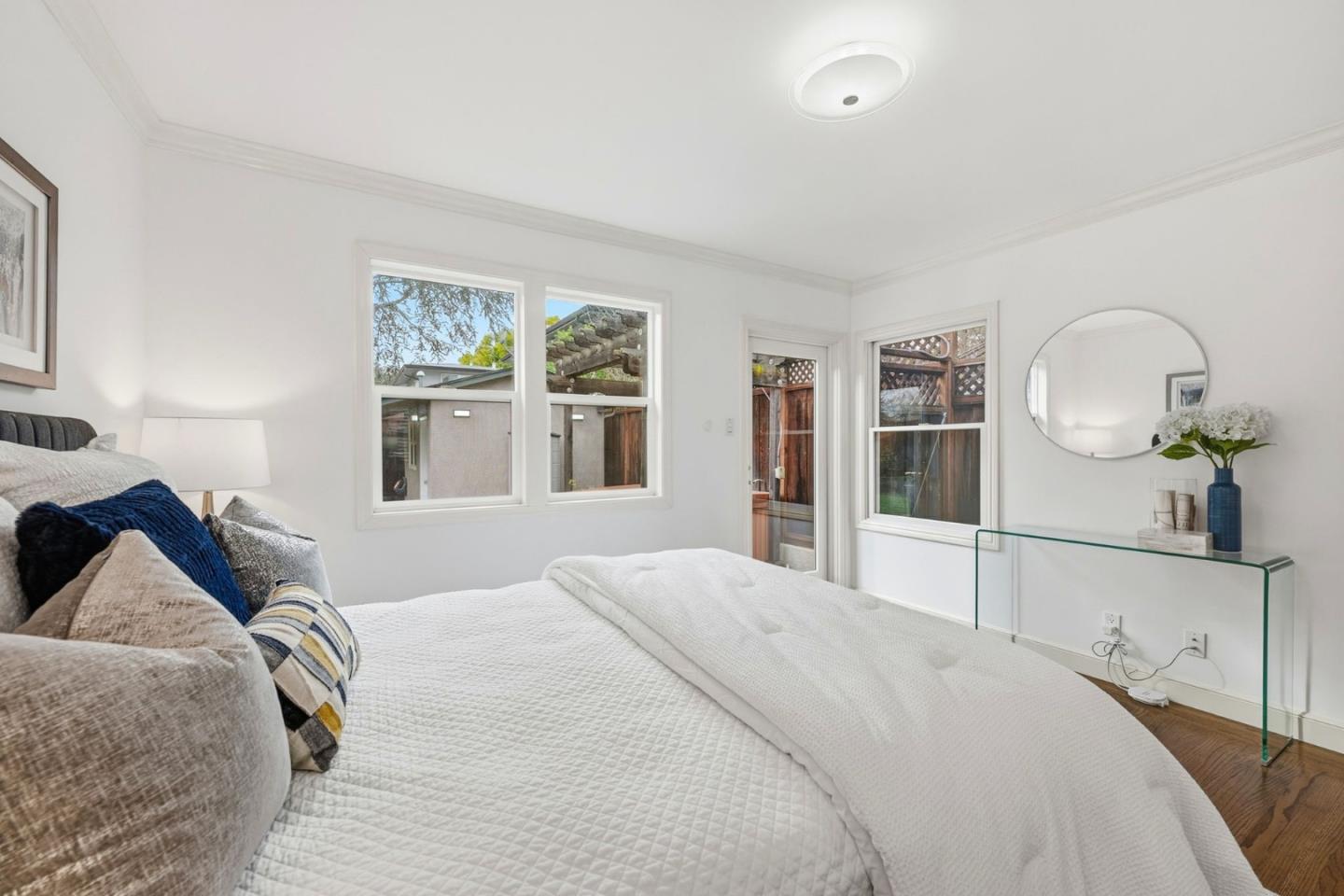 Detail Gallery Image 14 of 32 For 118 Alexander Ave, Redwood City,  CA 94061 - 2 Beds | 2 Baths