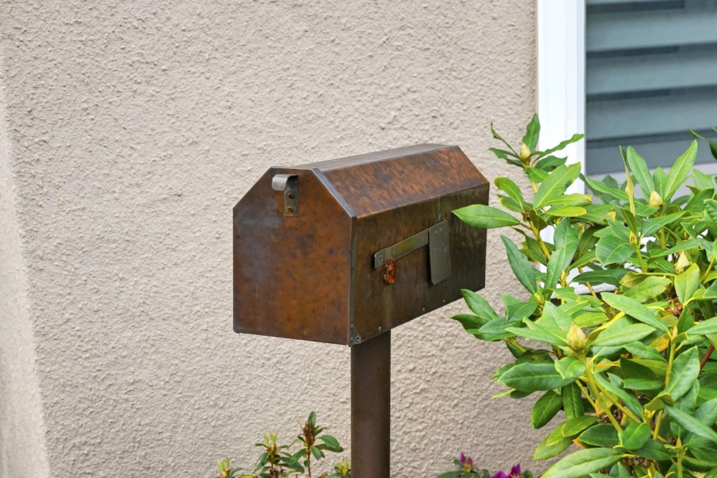 Detail Gallery Image 4 of 32 For 118 Alexander Ave, Redwood City,  CA 94061 - 2 Beds | 2 Baths