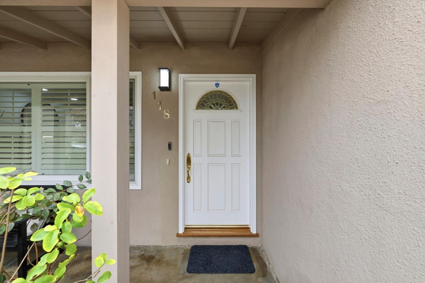 Detail Gallery Image 5 of 32 For 118 Alexander Ave, Redwood City,  CA 94061 - 2 Beds | 2 Baths