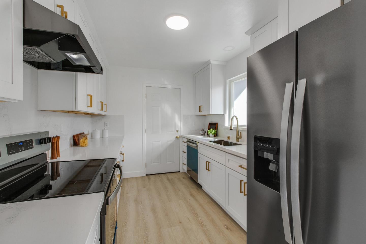 Detail Gallery Image 11 of 33 For 2176 San Rafael Ave, Santa Clara,  CA 95051 - 3 Beds | 2 Baths