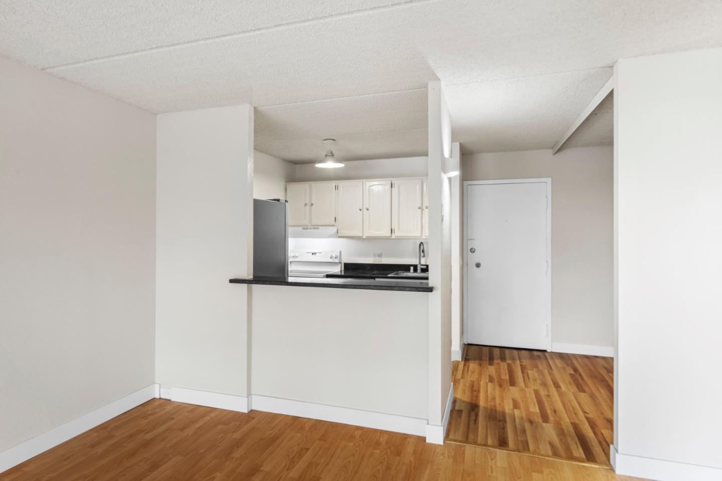 Detail Gallery Image 11 of 37 For 1700 Civic Center Dr #404,  Santa Clara,  CA 95050 - 1 Beds | 1 Baths