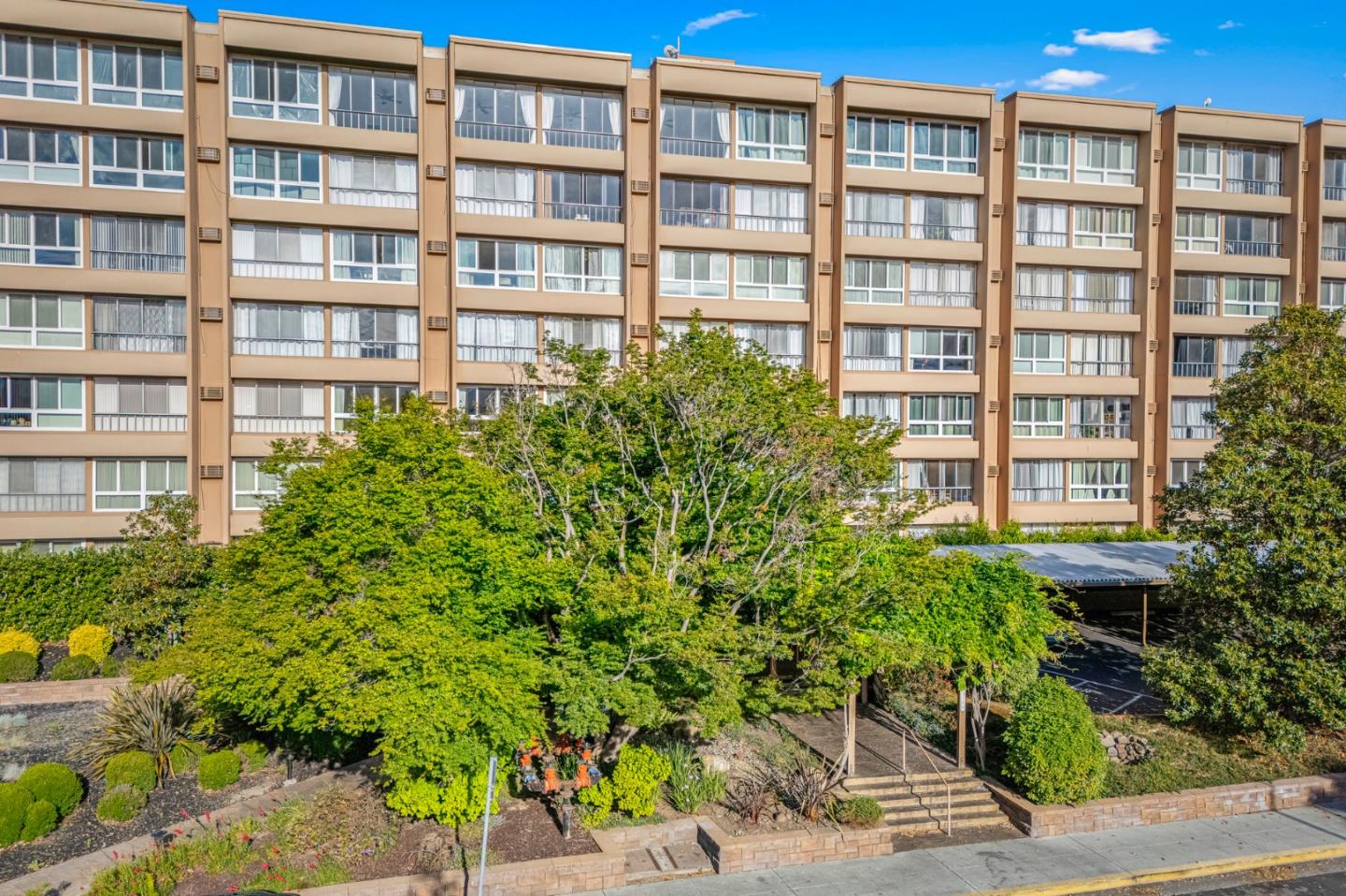 Detail Gallery Image 33 of 37 For 1700 Civic Center Dr #404,  Santa Clara,  CA 95050 - 1 Beds | 1 Baths