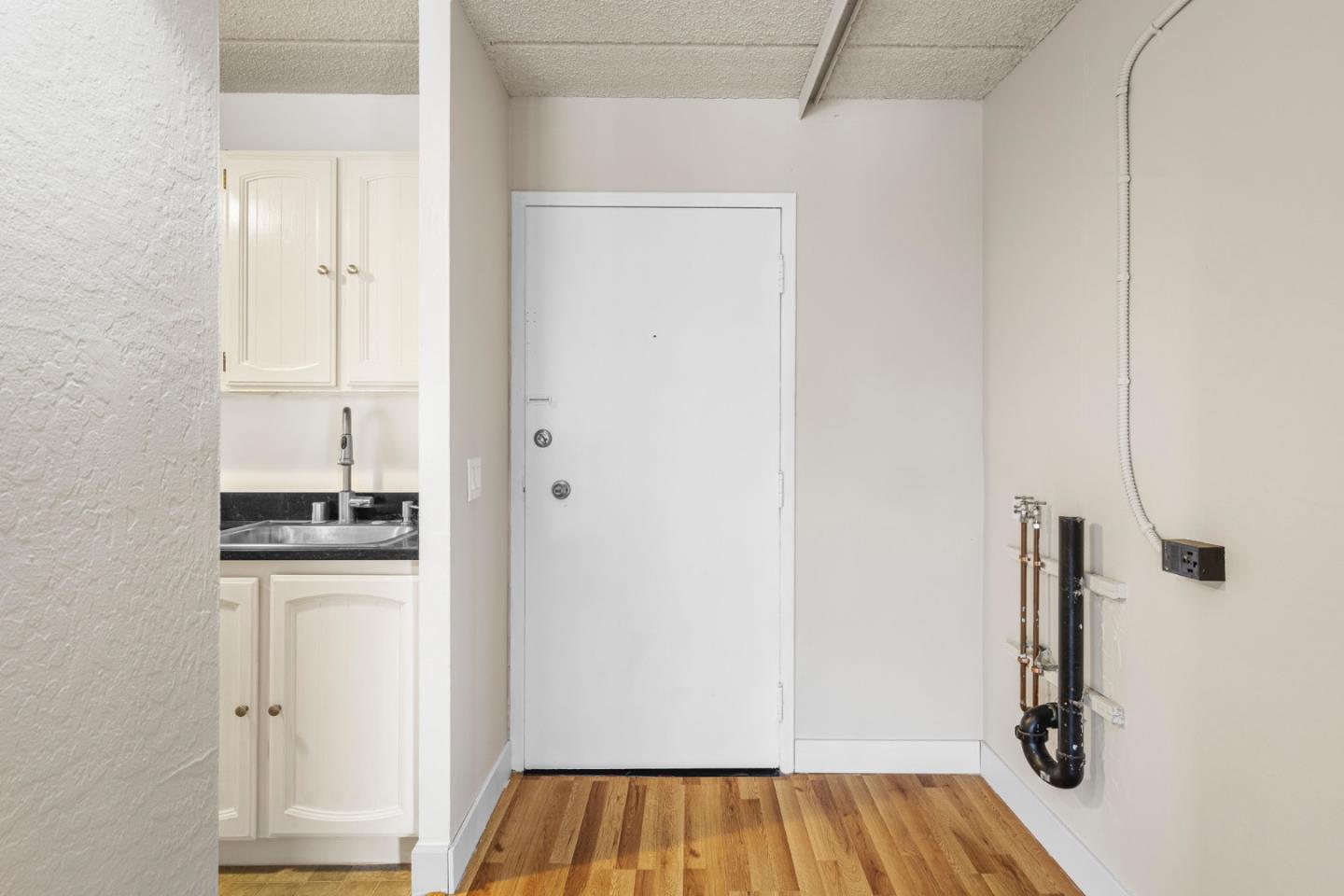 Detail Gallery Image 9 of 37 For 1700 Civic Center Dr #404,  Santa Clara,  CA 95050 - 1 Beds | 1 Baths