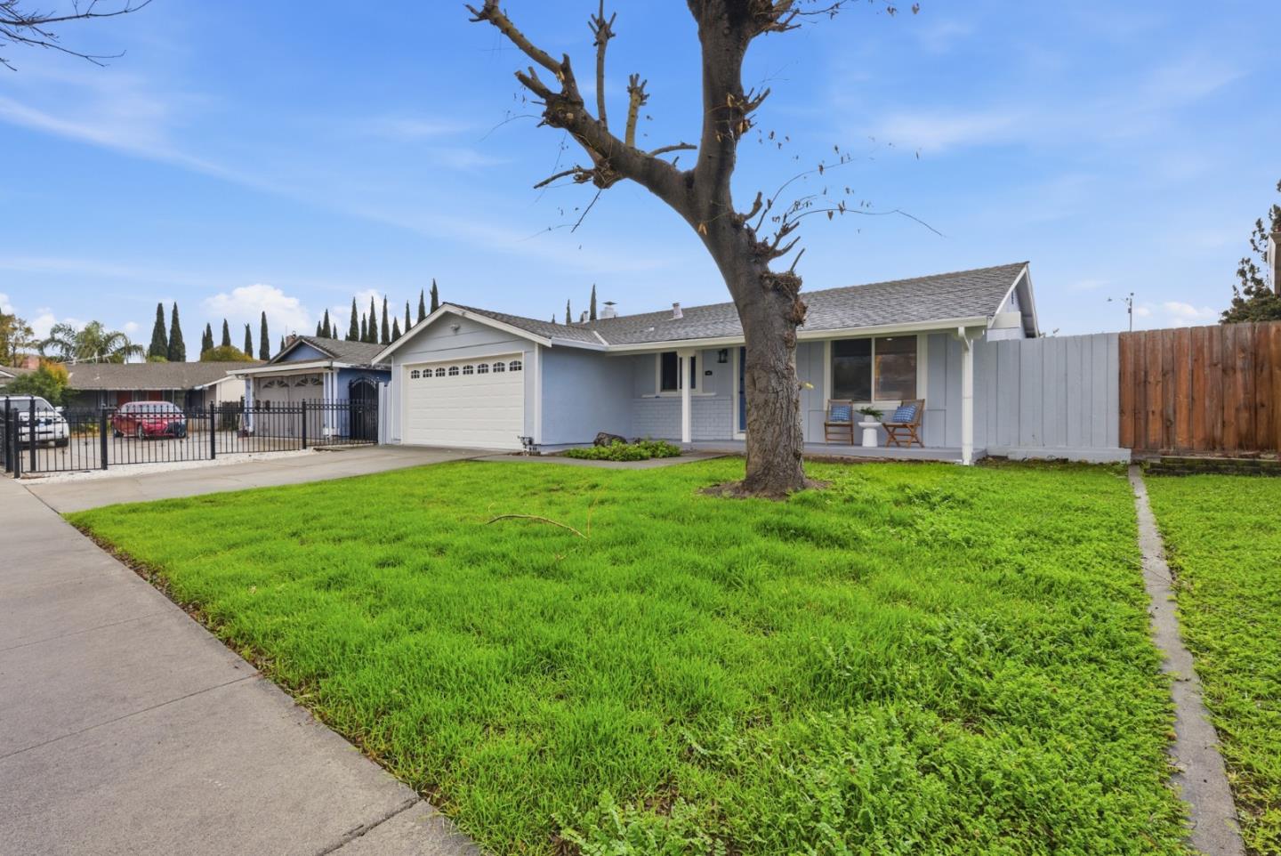 Detail Gallery Image 3 of 45 For 98 Springhaven Ct, San Jose,  CA 95111 - 3 Beds | 2 Baths