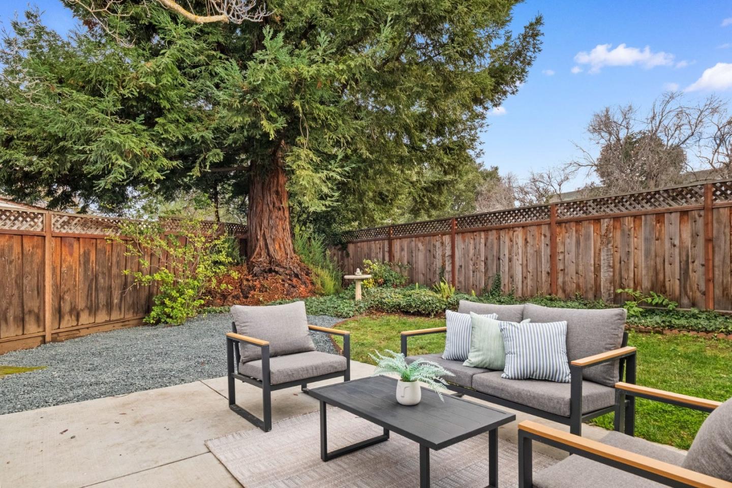 Detail Gallery Image 32 of 40 For 225 Lauella Ct, Mountain View,  CA 94041 - 3 Beds | 2 Baths