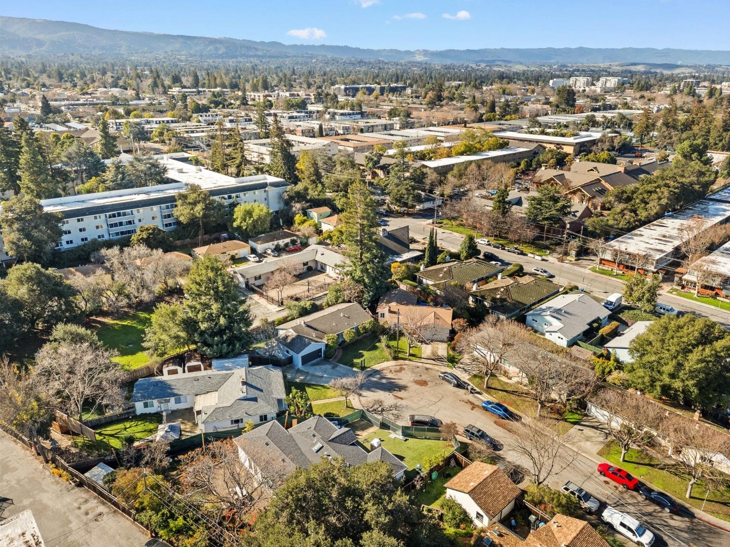 Detail Gallery Image 38 of 40 For 225 Lauella Ct, Mountain View,  CA 94041 - 3 Beds | 2 Baths