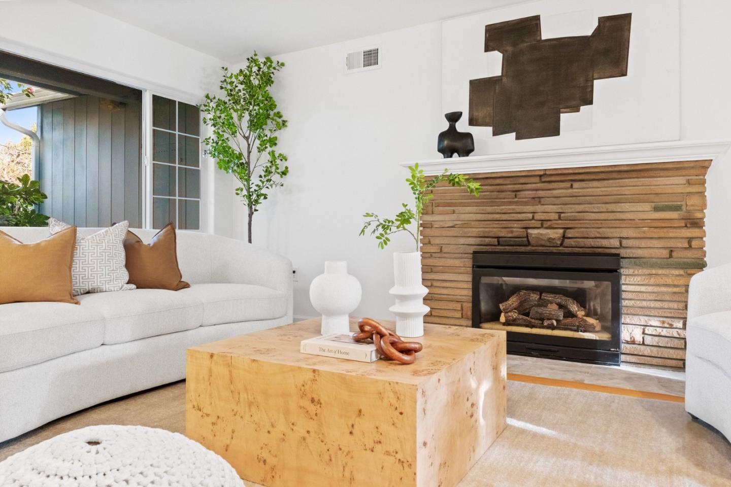 Detail Gallery Image 6 of 40 For 225 Lauella Ct, Mountain View,  CA 94041 - 3 Beds | 2 Baths