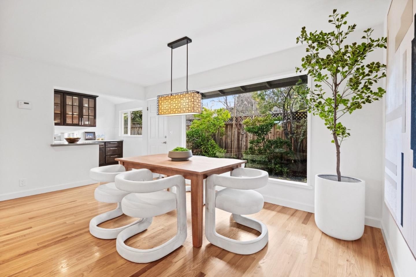 Detail Gallery Image 7 of 40 For 225 Lauella Ct, Mountain View,  CA 94041 - 3 Beds | 2 Baths