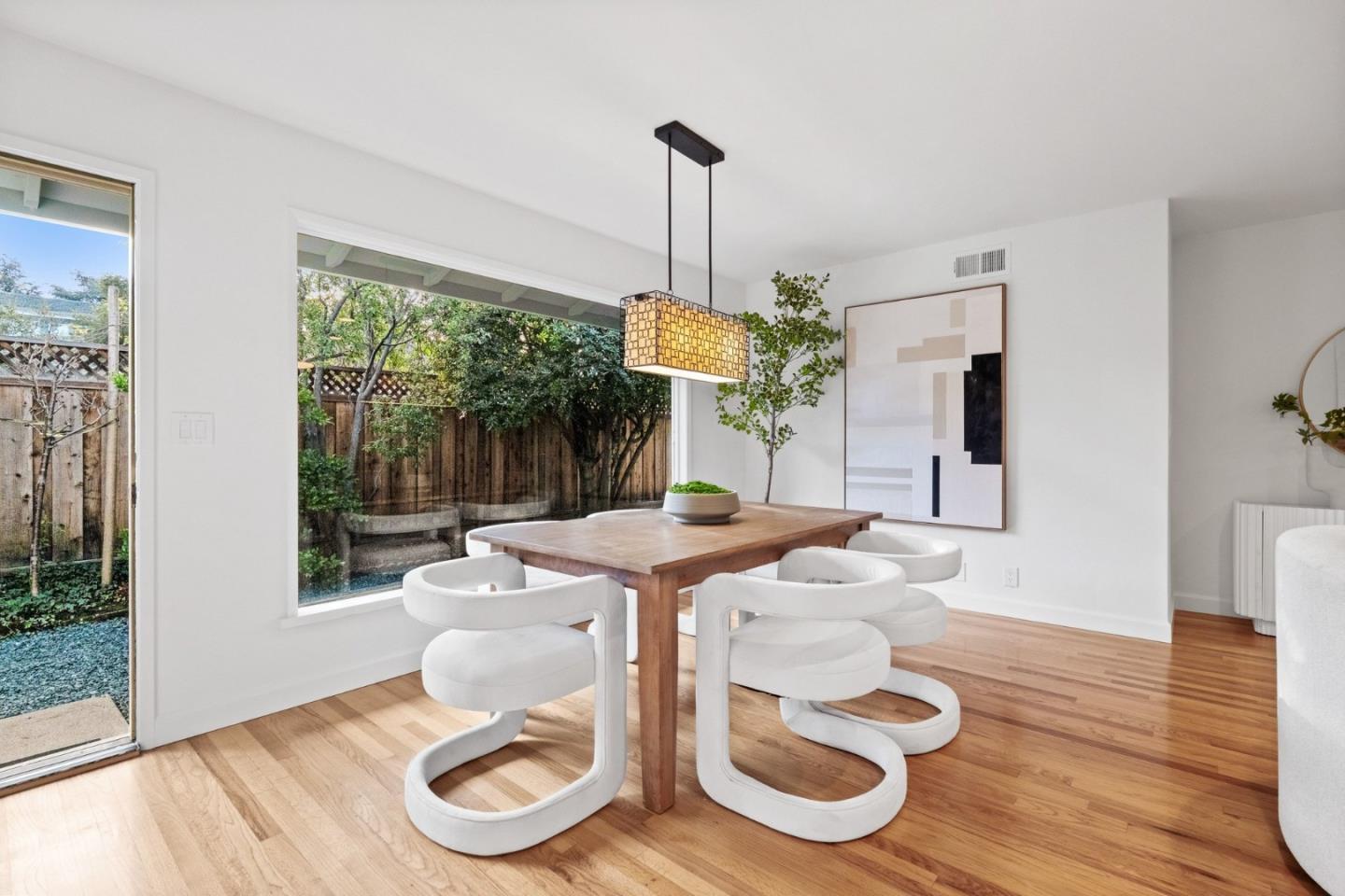 Detail Gallery Image 8 of 40 For 225 Lauella Ct, Mountain View,  CA 94041 - 3 Beds | 2 Baths