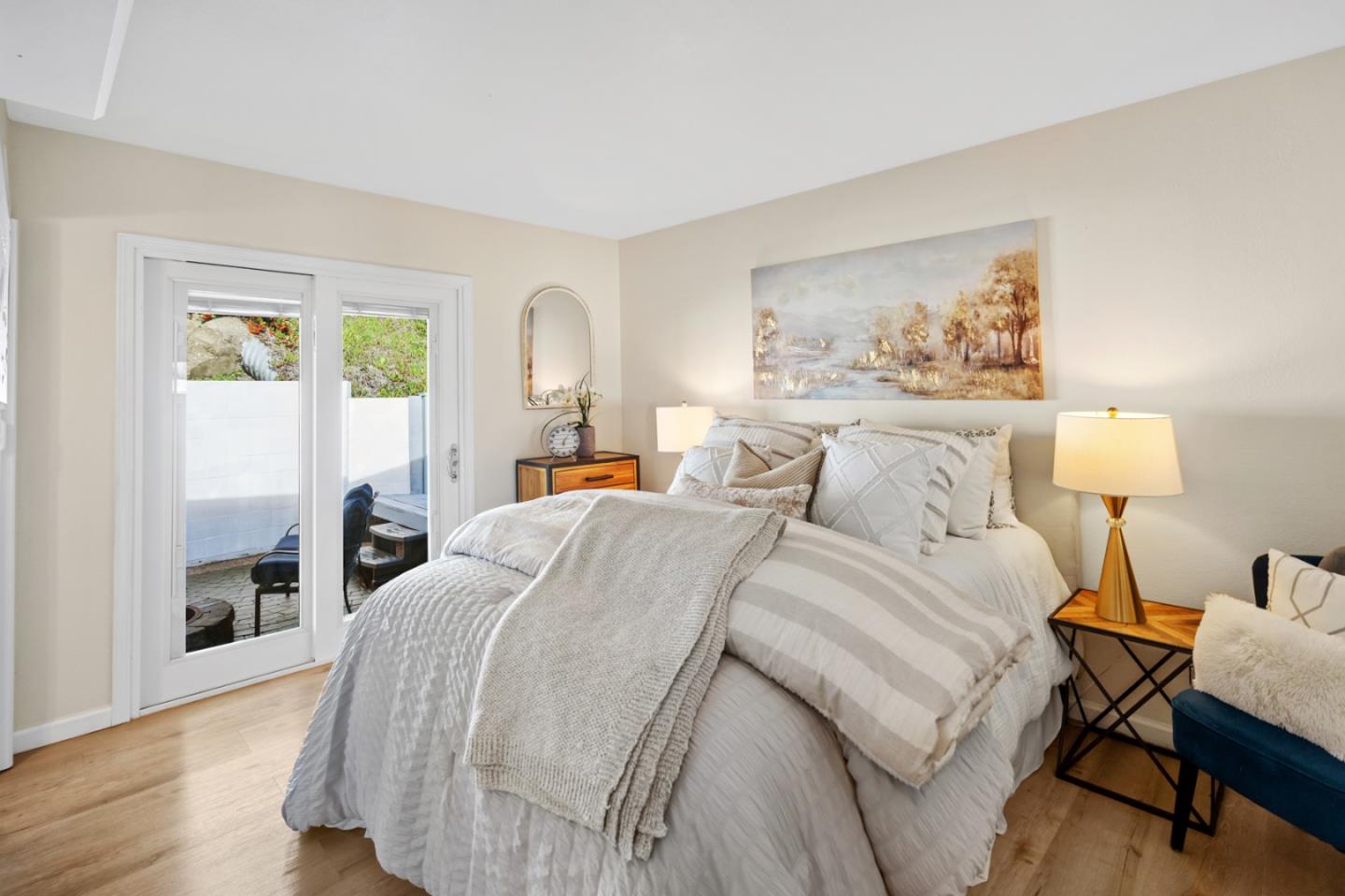 Detail Gallery Image 26 of 55 For 1050 Yosemite Dr, Pacifica,  CA 94044 - 4 Beds | 3 Baths