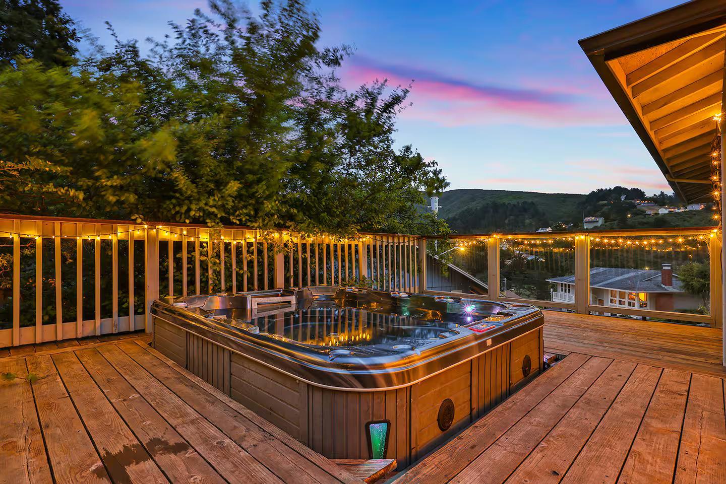 Detail Gallery Image 3 of 55 For 1050 Yosemite Dr, Pacifica,  CA 94044 - 4 Beds | 3 Baths