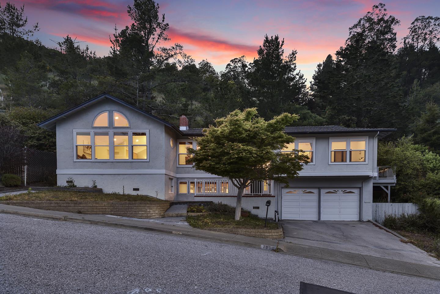 Detail Gallery Image 50 of 55 For 1050 Yosemite Dr, Pacifica,  CA 94044 - 4 Beds | 3 Baths