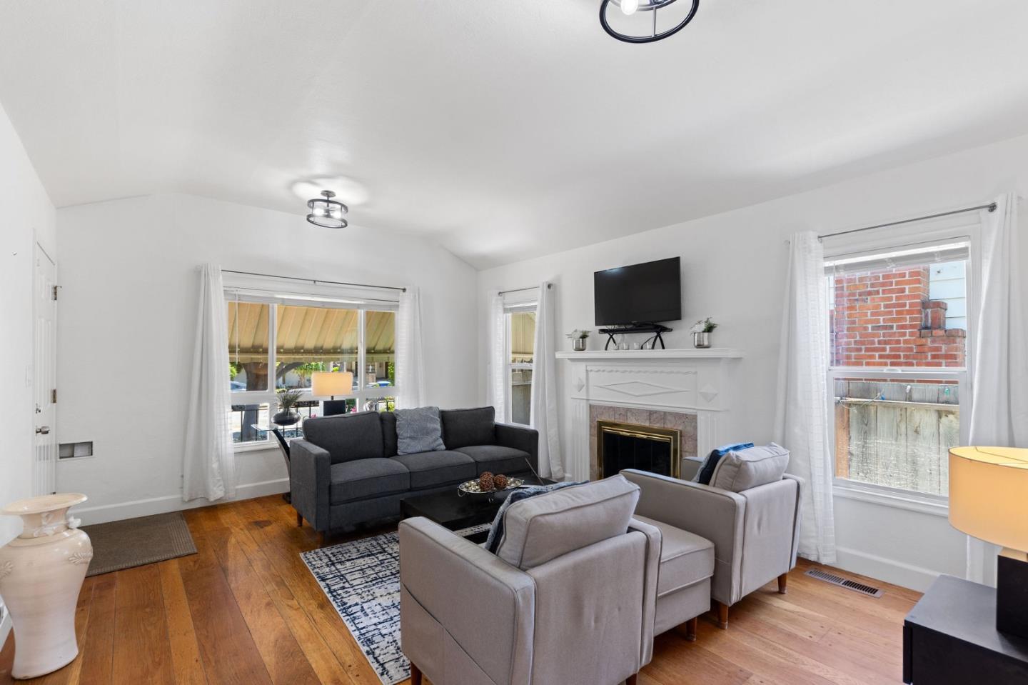 Detail Gallery Image 14 of 36 For 348 Maud Ave, San Leandro,  CA 94577 - 2 Beds | 2 Baths