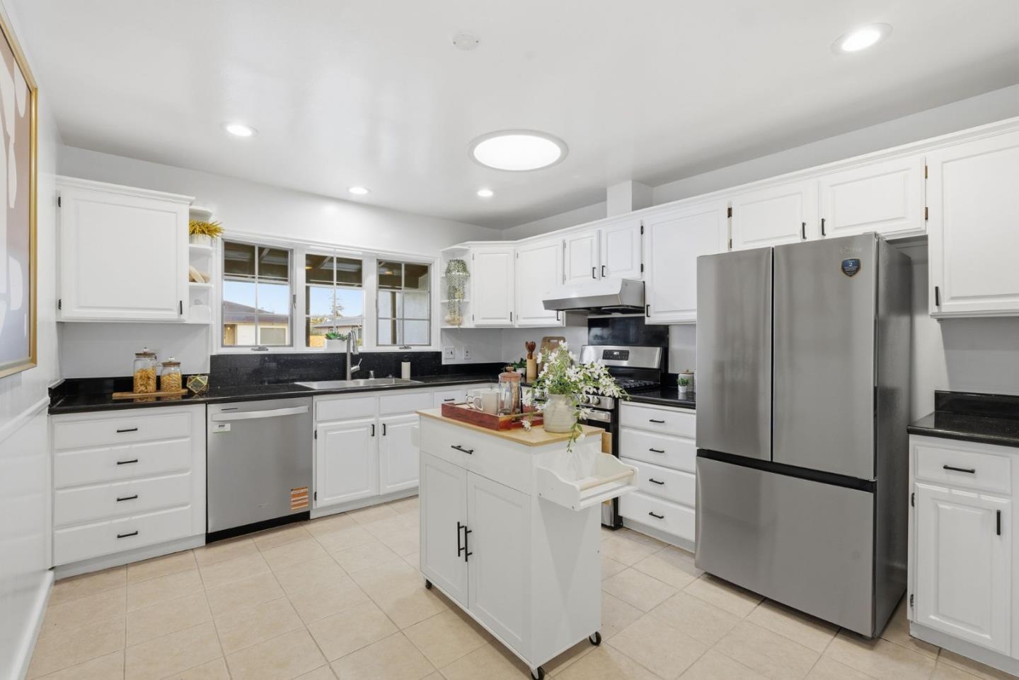 Detail Gallery Image 10 of 39 For 4750 Baffin Ave, Fremont,  CA 94536 - 4 Beds | 2 Baths