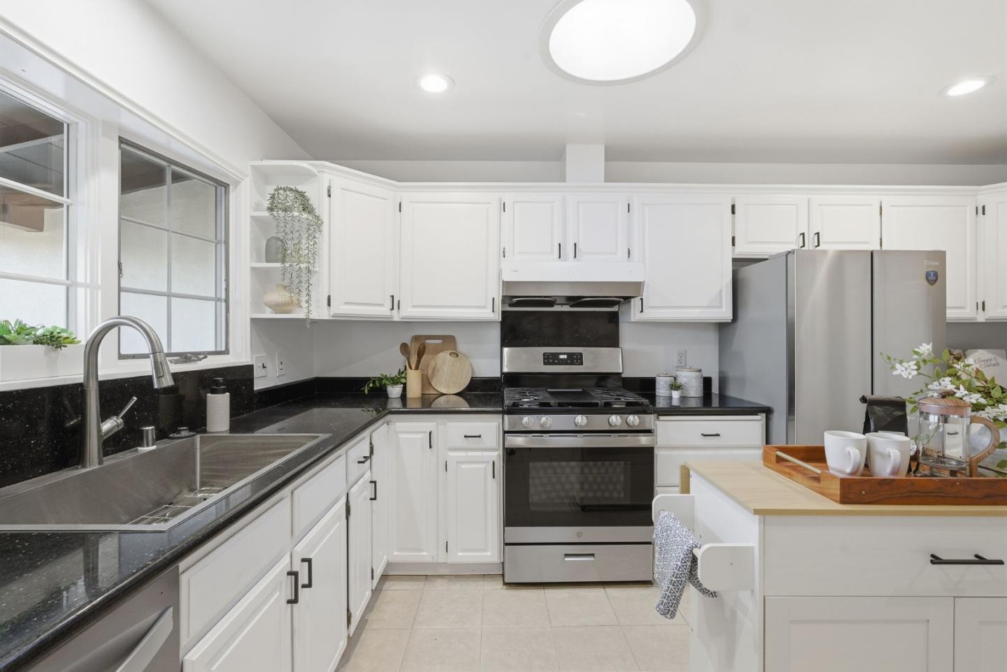 Detail Gallery Image 11 of 39 For 4750 Baffin Ave, Fremont,  CA 94536 - 4 Beds | 2 Baths