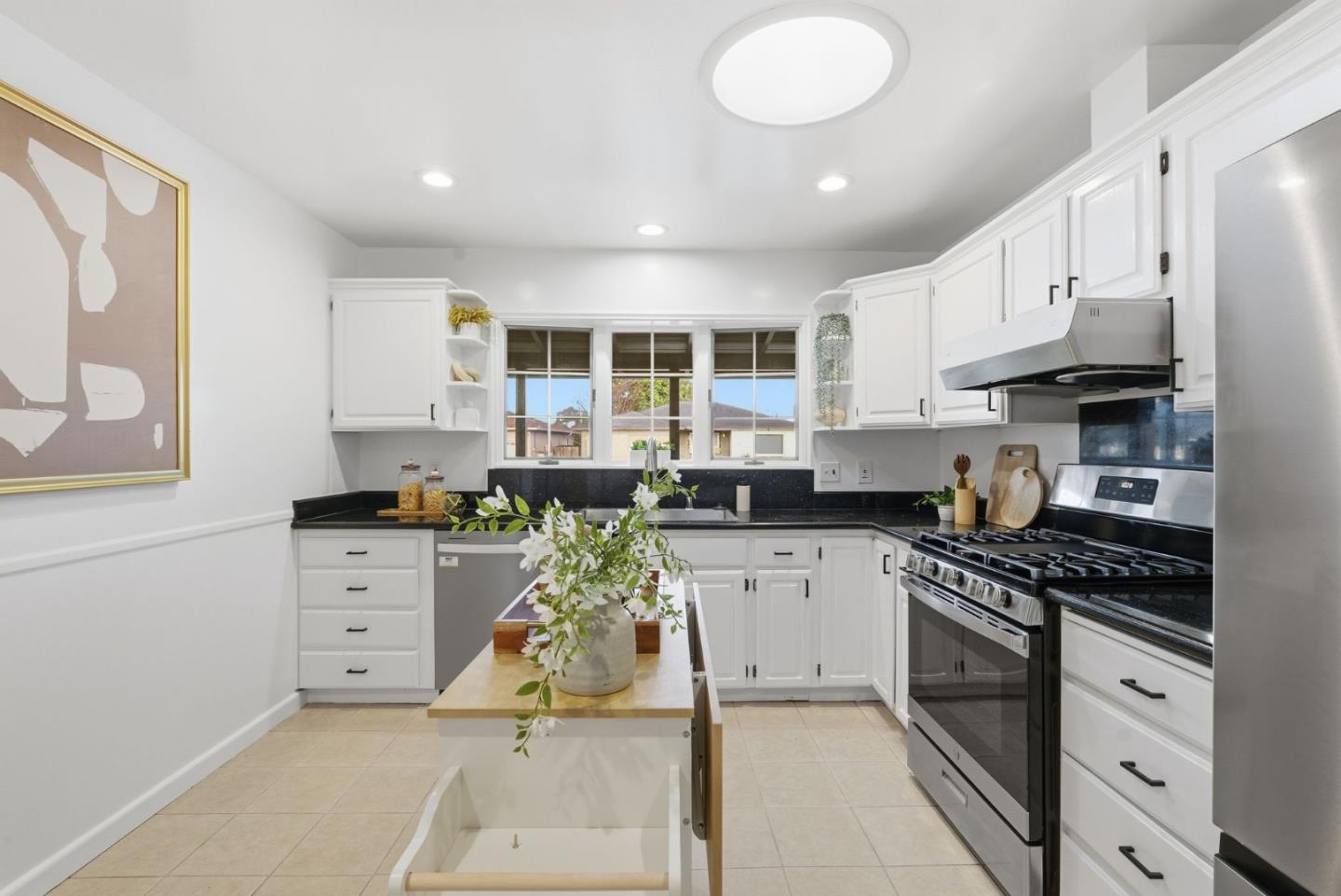 Detail Gallery Image 12 of 39 For 4750 Baffin Ave, Fremont,  CA 94536 - 4 Beds | 2 Baths