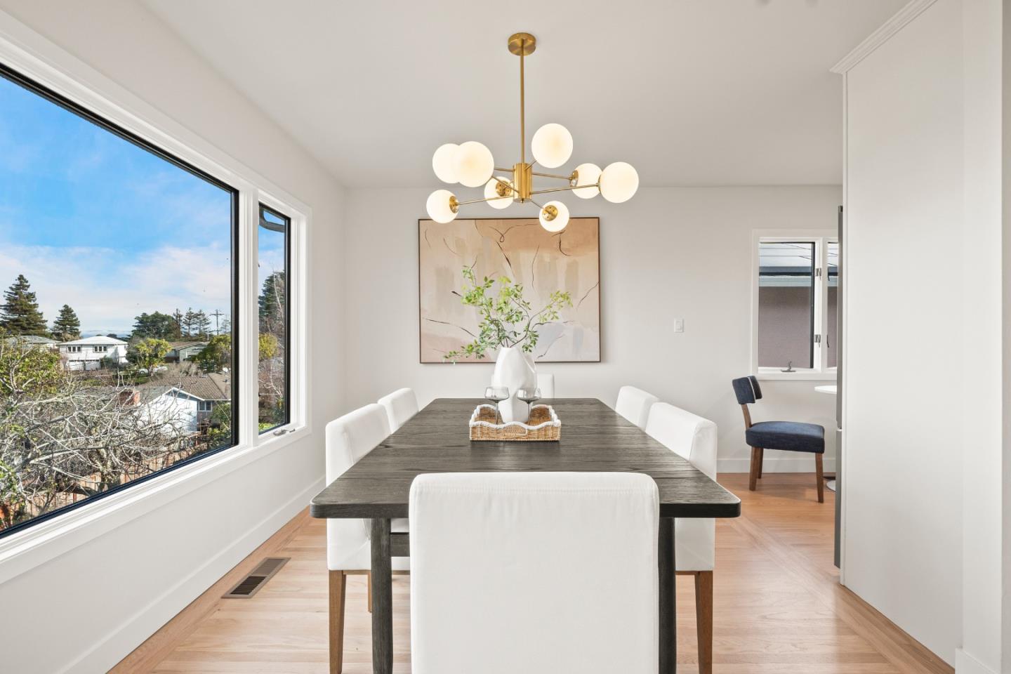 Detail Gallery Image 10 of 27 For 3612 Reposo Way, Belmont,  CA 94002 - 4 Beds | 2 Baths