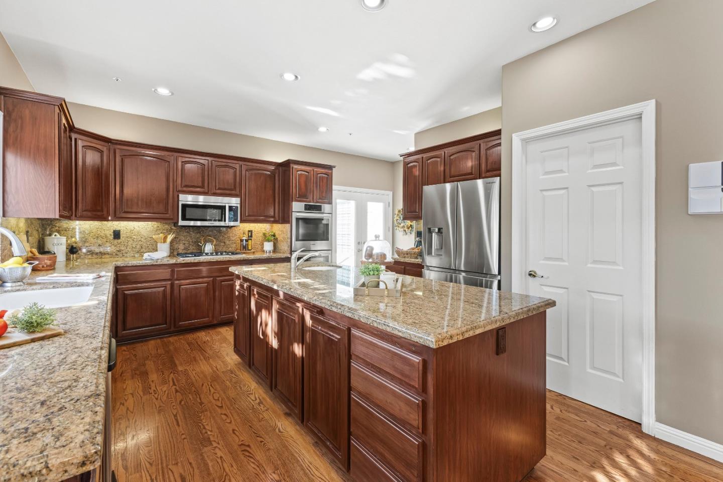 Detail Gallery Image 16 of 110 For 17426 Belletto Dr, Morgan Hill,  CA 95037 - 4 Beds | 4 Baths