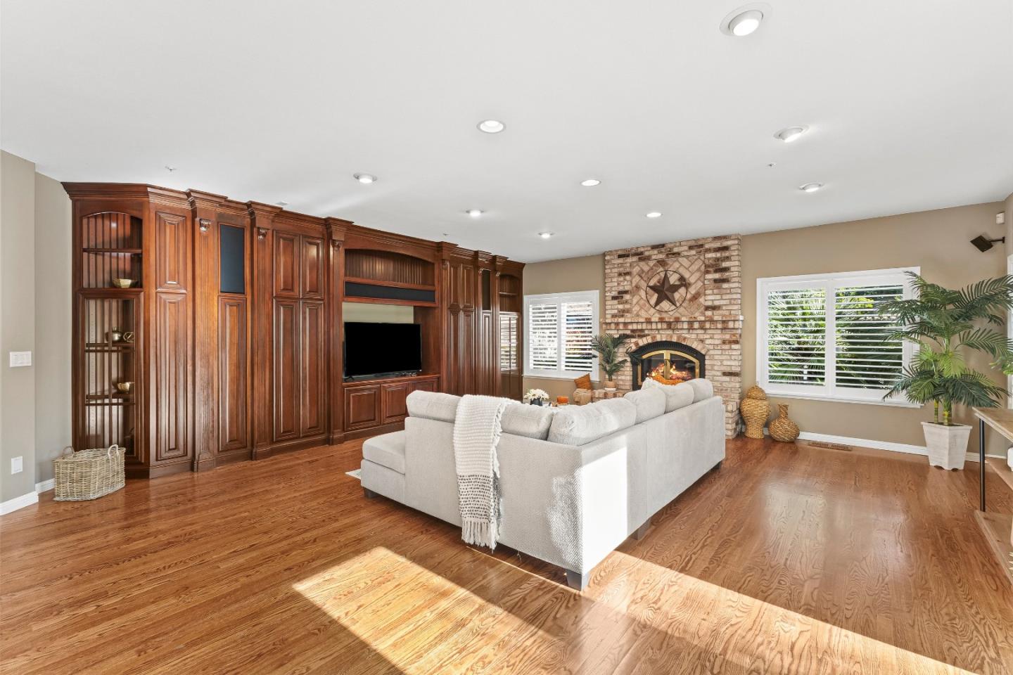 Detail Gallery Image 26 of 110 For 17426 Belletto Dr, Morgan Hill,  CA 95037 - 4 Beds | 4 Baths