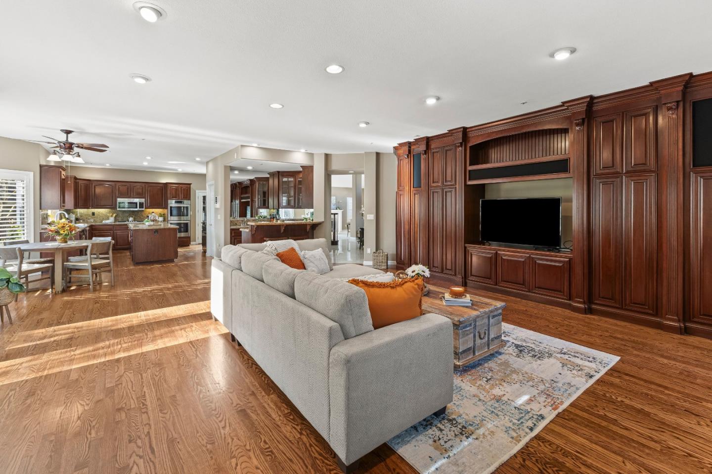 Detail Gallery Image 30 of 110 For 17426 Belletto Dr, Morgan Hill,  CA 95037 - 4 Beds | 4 Baths