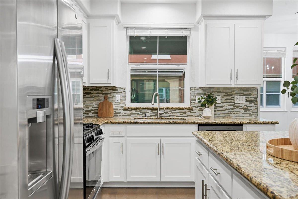 Detail Gallery Image 18 of 71 For 38940 Spicebush Pl, Newark,  CA 94560 - 3 Beds | 3/1 Baths