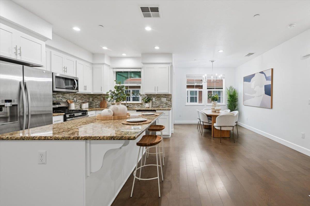 Detail Gallery Image 21 of 71 For 38940 Spicebush Pl, Newark,  CA 94560 - 3 Beds | 3/1 Baths