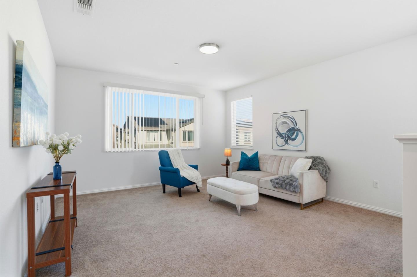 Detail Gallery Image 4 of 21 For 2733 Penrose Ln, Lathrop,  CA 95330 - 5 Beds | 3 Baths