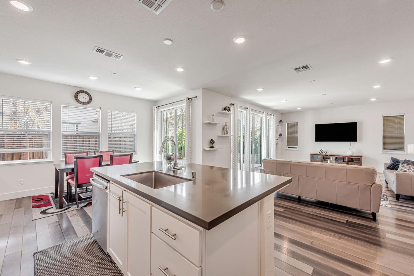 Detail Gallery Image 13 of 64 For 232 via Encanto, San Ramon,  CA 94583 - 4 Beds | 3 Baths