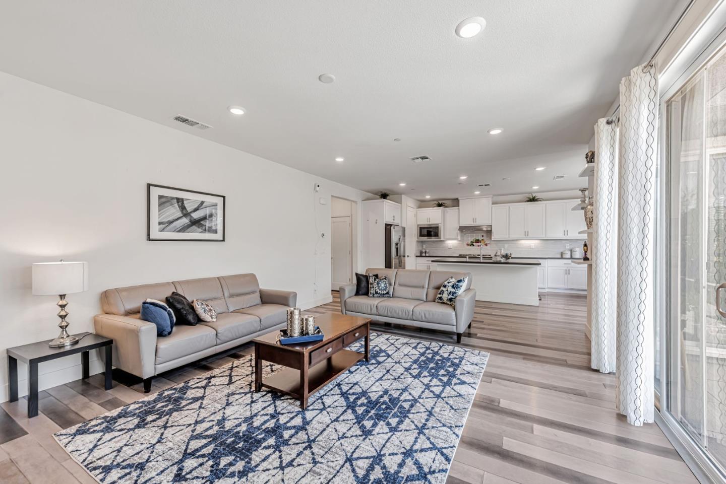 Detail Gallery Image 8 of 64 For 232 via Encanto, San Ramon,  CA 94583 - 4 Beds | 3 Baths