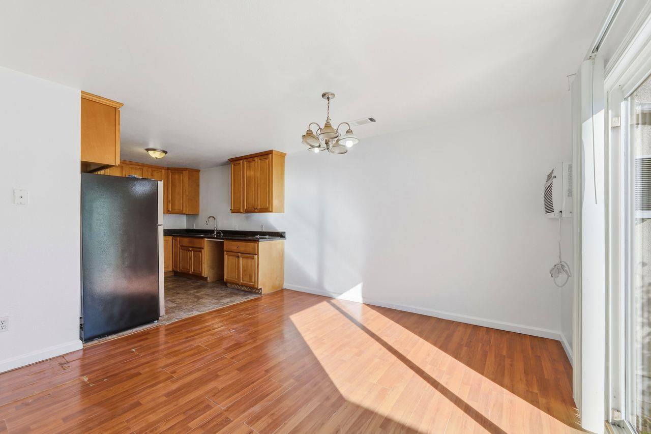 Detail Gallery Image 6 of 50 For 264 N 34th, San Jose,  CA 95116 - 8 Beds | 4 Baths