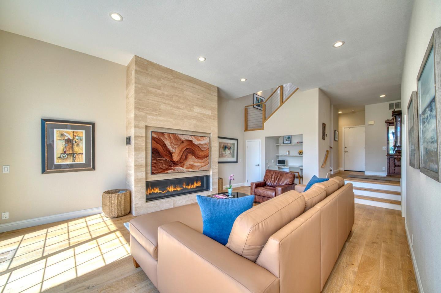 Detail Gallery Image 4 of 35 For 21 Merion Rd, Half Moon Bay,  CA 94019 - 3 Beds | 2/1 Baths