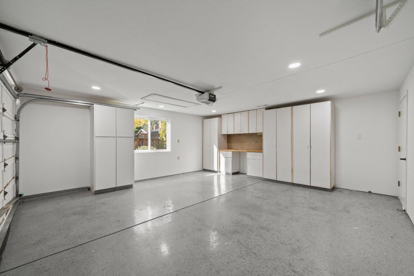 Detail Gallery Image 24 of 39 For 108 Durham St, Menlo Park,  CA 94025 - 3 Beds | 2 Baths