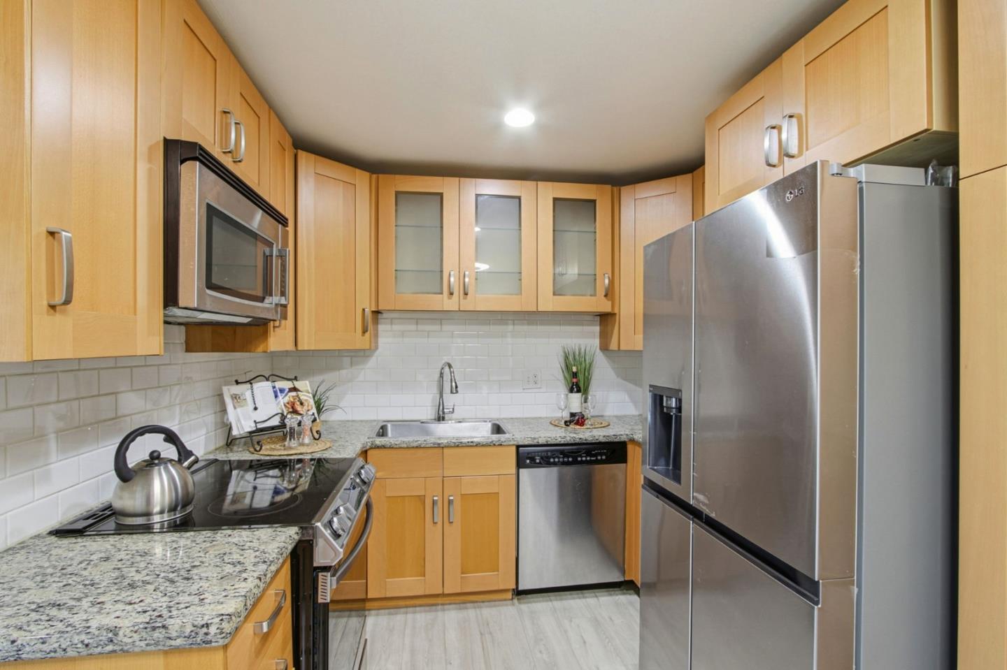 Detail Gallery Image 12 of 36 For 597 Valley Forge Way #4,  Campbell,  CA 95008 - 2 Beds | 1 Baths