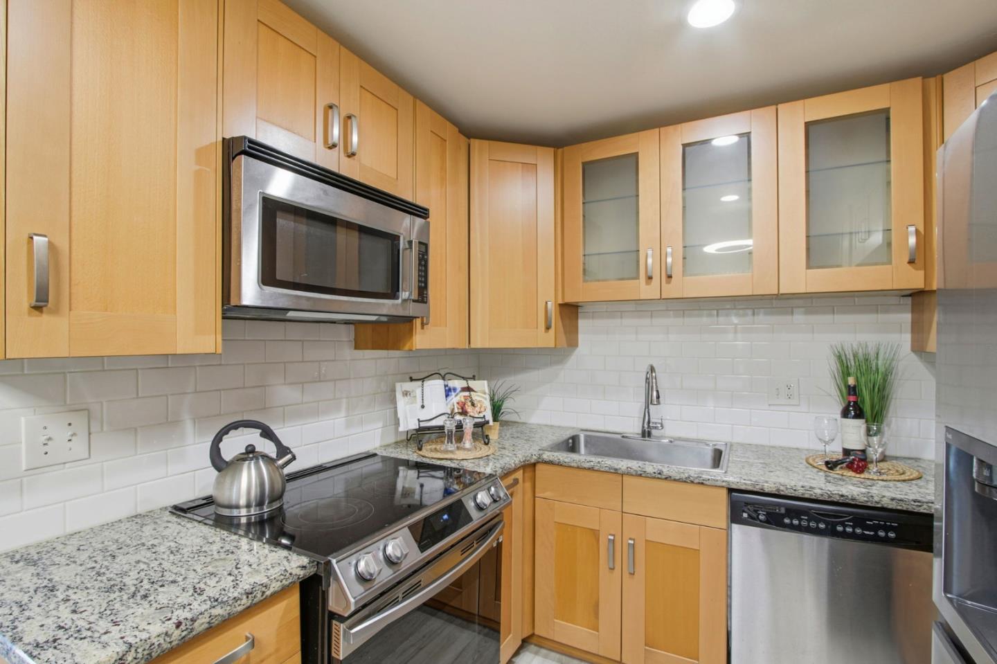 Detail Gallery Image 9 of 36 For 597 Valley Forge Way #4,  Campbell,  CA 95008 - 2 Beds | 1 Baths