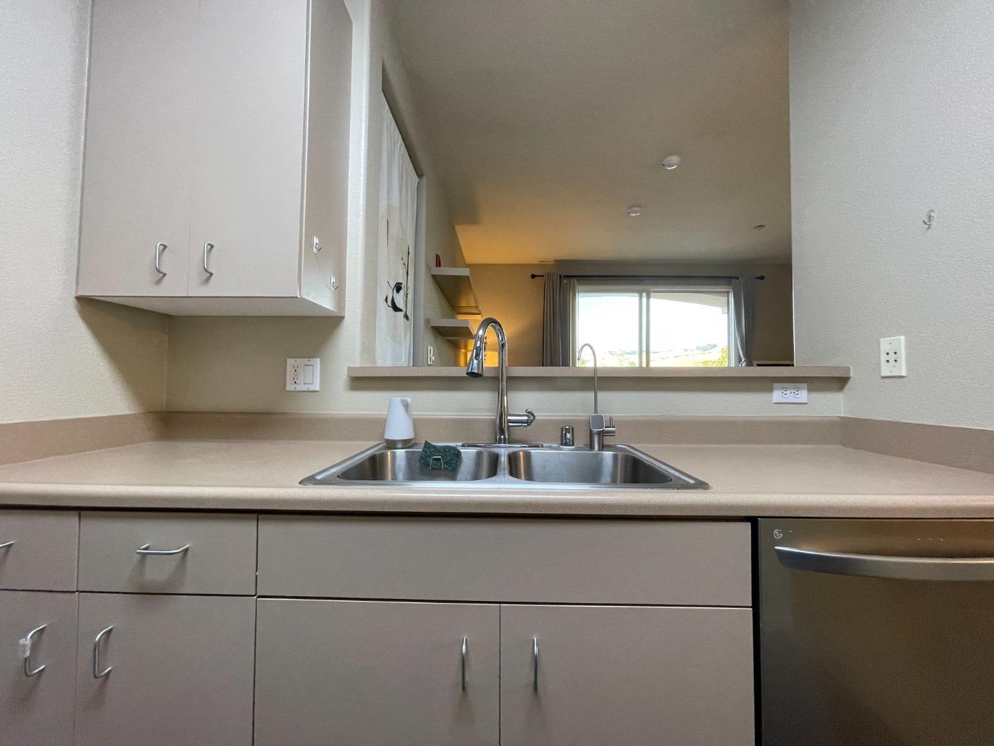 Detail Gallery Image 12 of 32 For 35530 Monterra Ter #303,  Union City,  CA 94587 - 1 Beds | 1 Baths