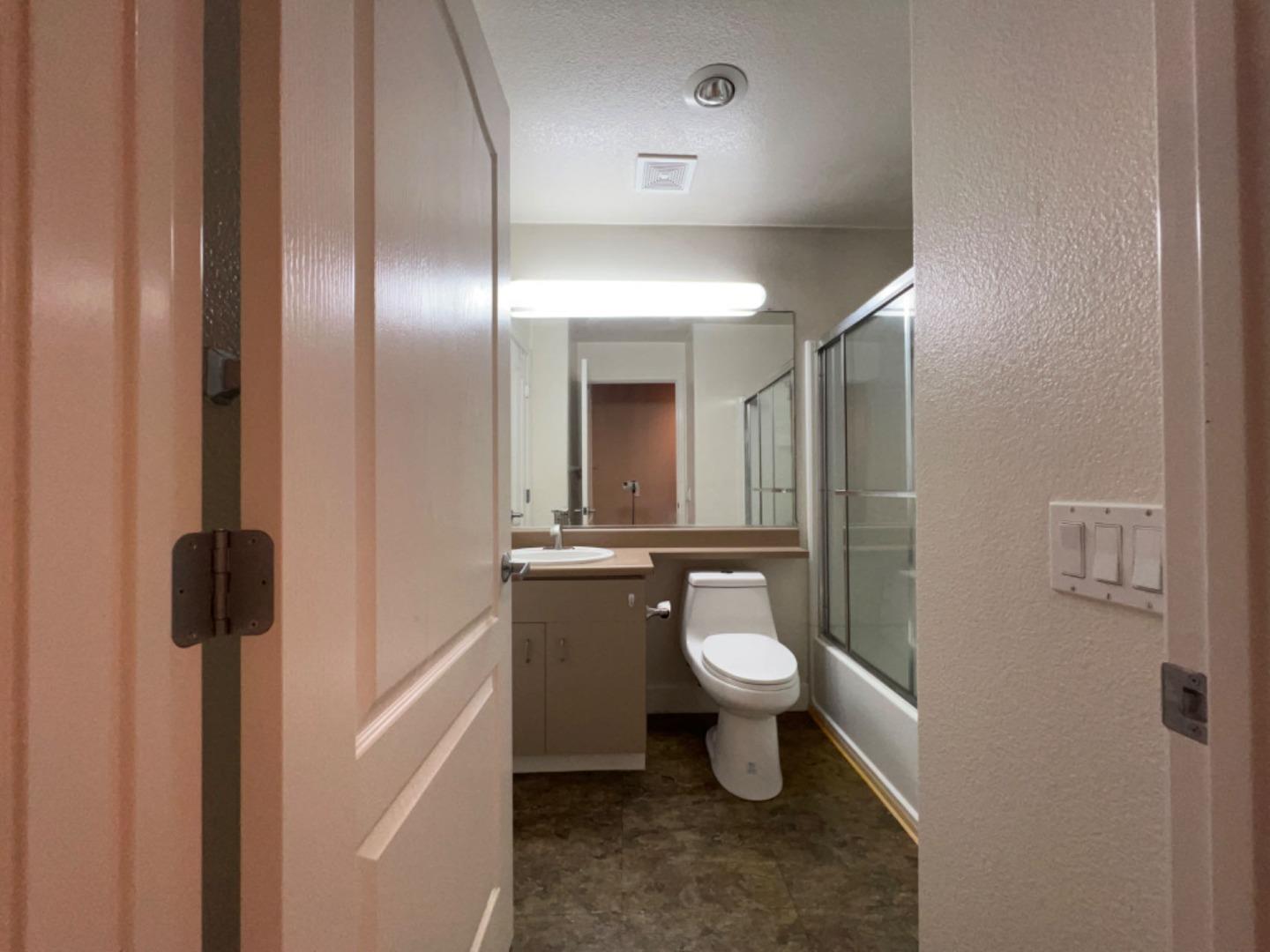 Detail Gallery Image 18 of 32 For 35530 Monterra Ter #303,  Union City,  CA 94587 - 1 Beds | 1 Baths