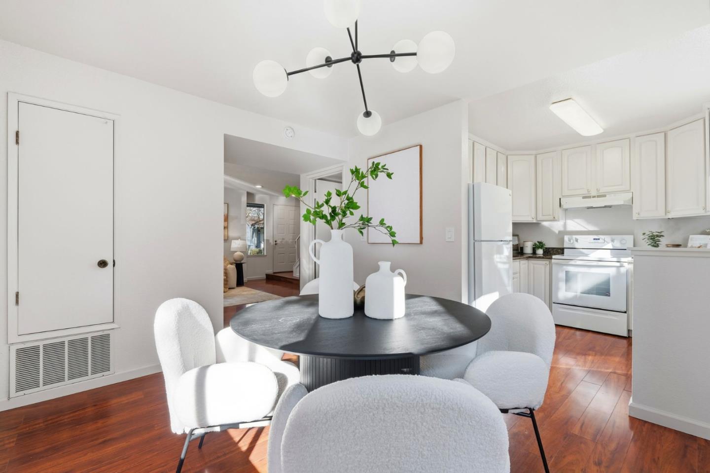 Detail Gallery Image 12 of 25 For 34791 Dorado Cmn, Fremont,  CA 94555 - 2 Beds | 2/1 Baths