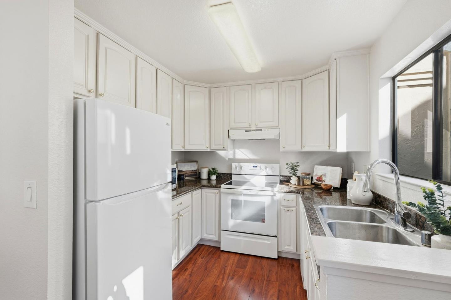 Detail Gallery Image 7 of 25 For 34791 Dorado Cmn, Fremont,  CA 94555 - 2 Beds | 2/1 Baths