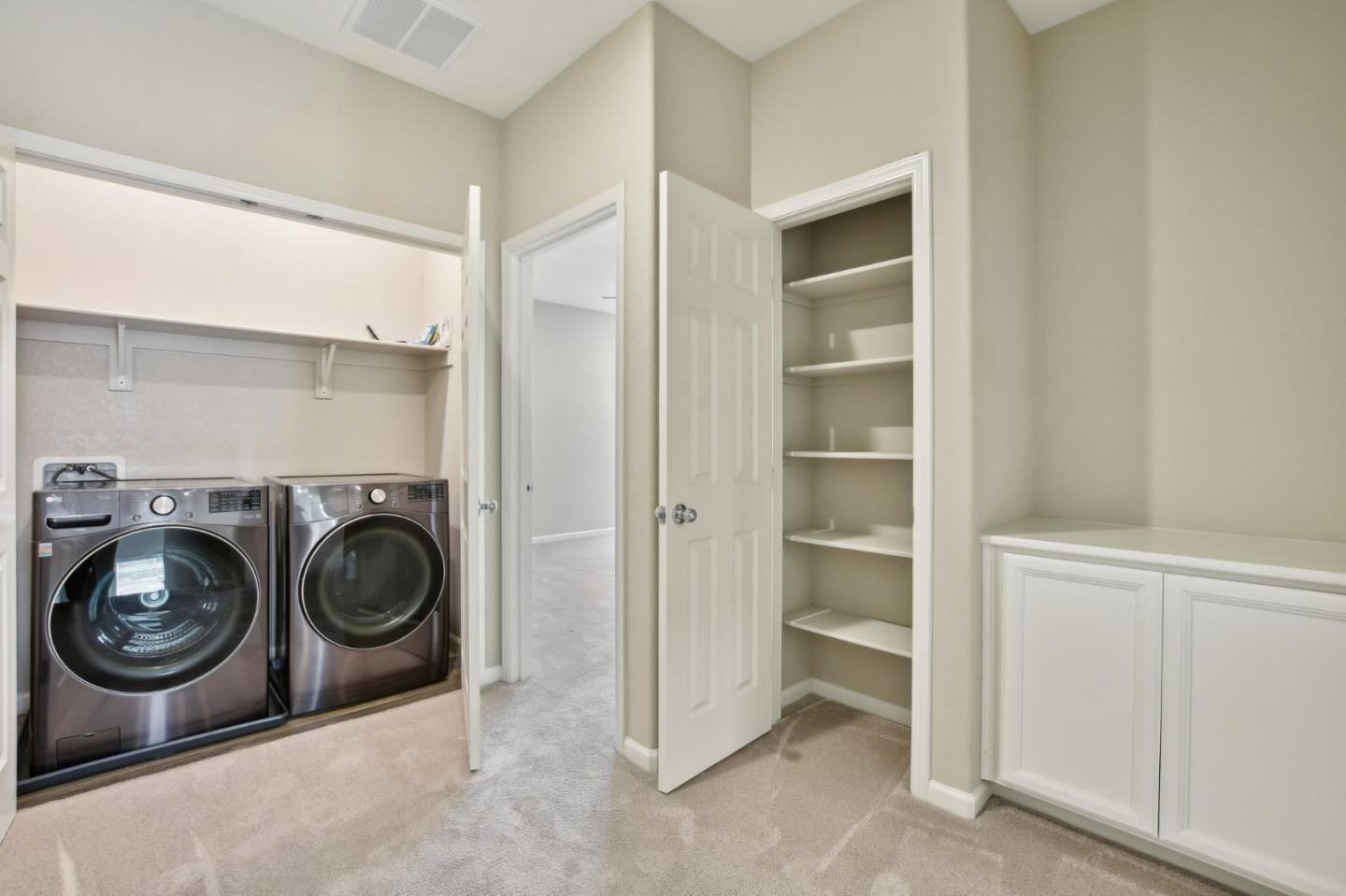 Detail Gallery Image 18 of 24 For 2543 Judith Resnik Ave, Sacramento,  CA 95834 - 2 Beds | 2/1 Baths