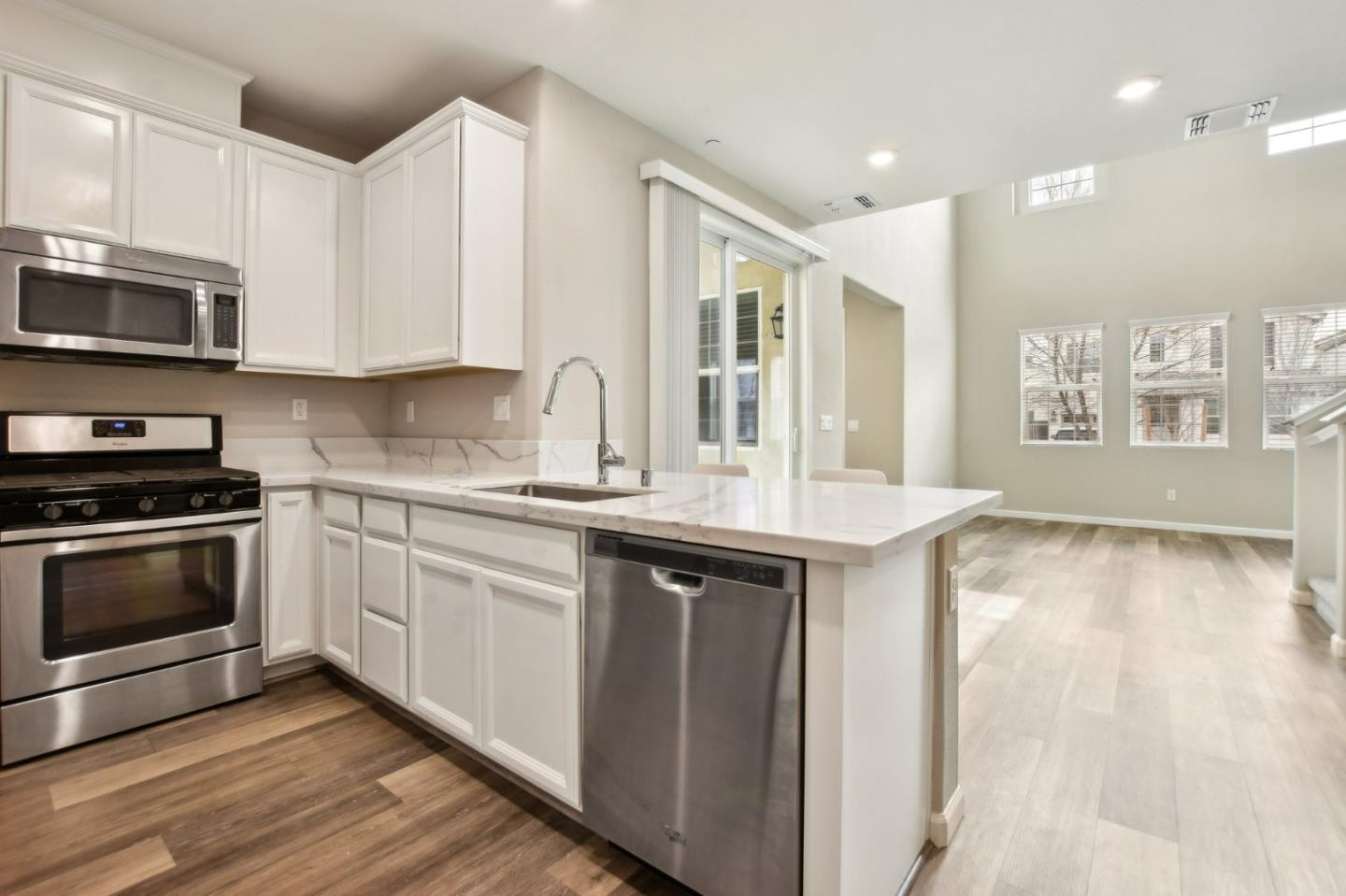 Detail Gallery Image 7 of 24 For 2543 Judith Resnik Ave, Sacramento,  CA 95834 - 2 Beds | 2/1 Baths